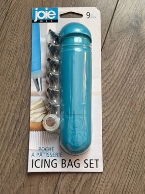 Joie Blue Icing Bag Set with Stainless Tips